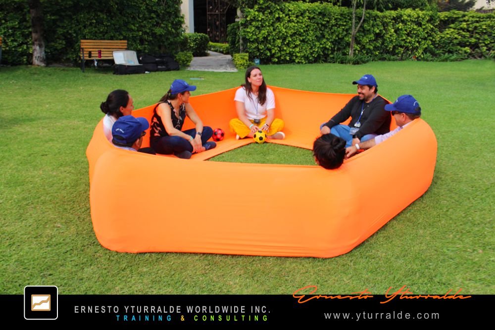 Team Building LATAM Talleres de Cuerdas Bajas | Team Building Empresarial para el desarrollo de equipos de trabajo