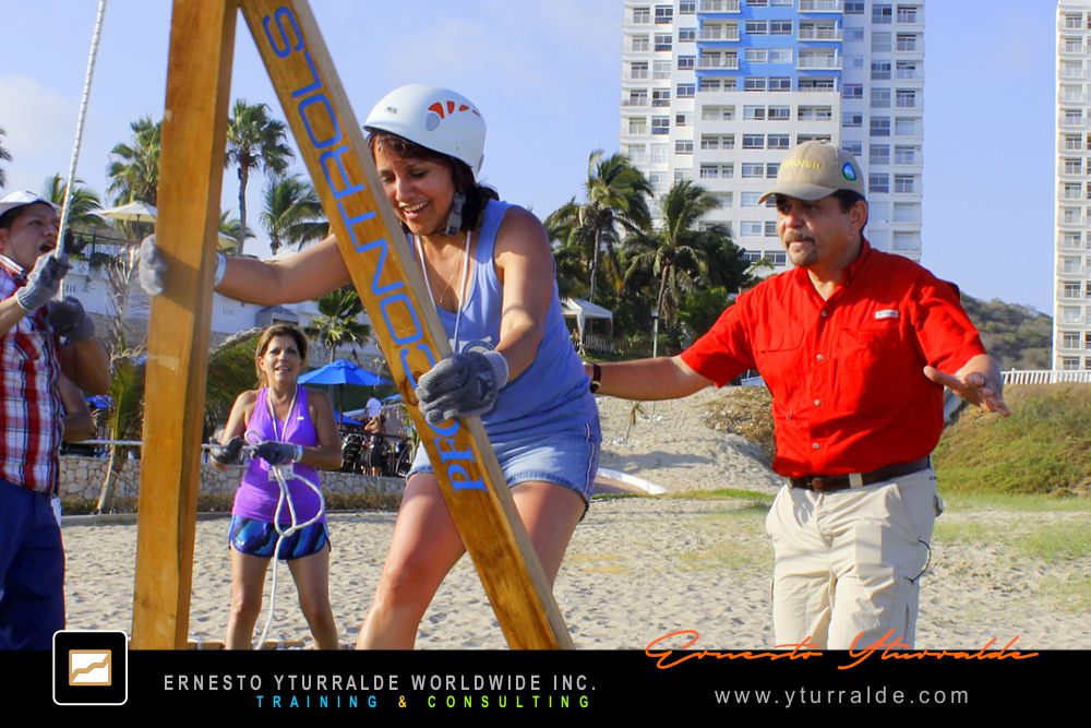 Team Building LATAM Talleres de Cuerdas Bajas | Team Building Empresarial para el desarrollo de equipos de trabajo