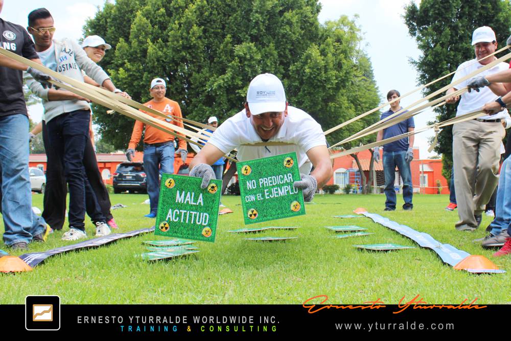 Team Building LATAM Talleres de Cuerdas Bajas | Team Building Empresarial para el desarrollo de equipos de trabajo