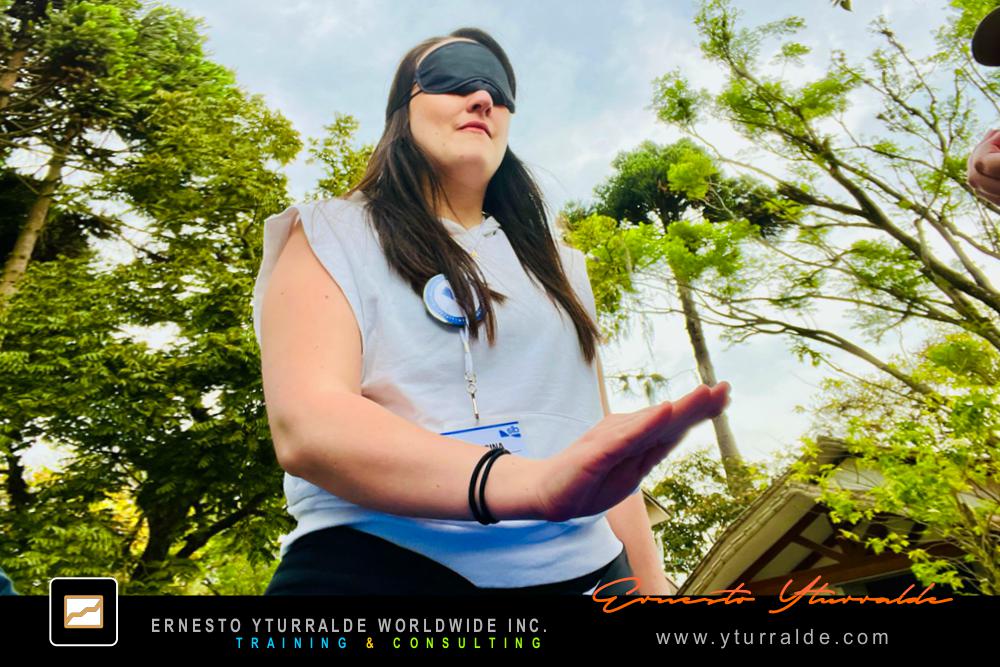 Team Building LATAM Talleres de Cuerdas Bajas | Team Building Empresarial para el desarrollo de equipos de trabajo